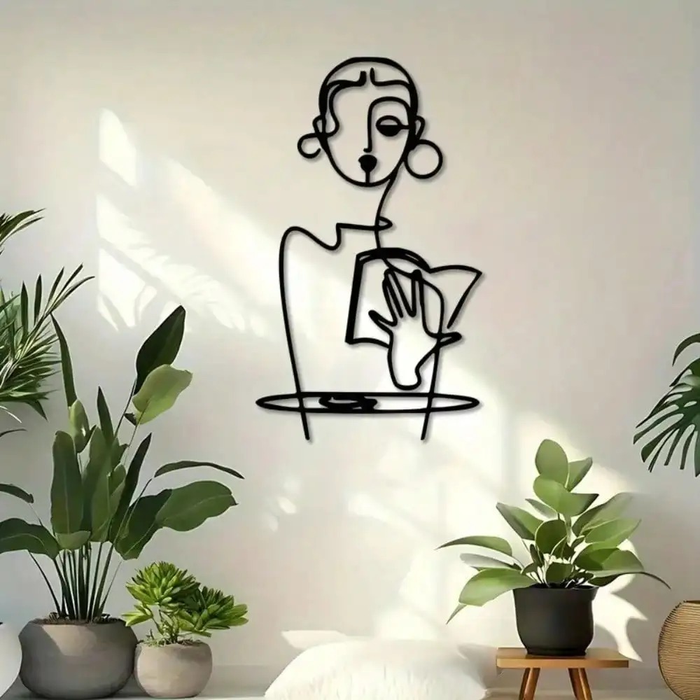 Home Decor Brand - لوحة جدارية معدنية بتصميم بسيط للنساء،