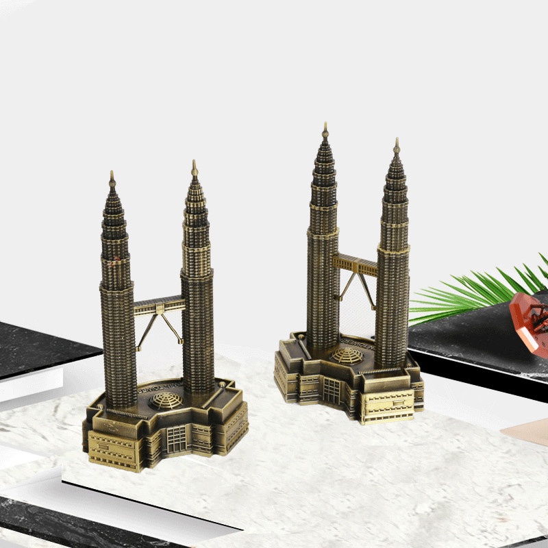 نموذج أبراج بتروناس التوأم في  - مراجعة Home Decor Kuala Lumpur وسعره