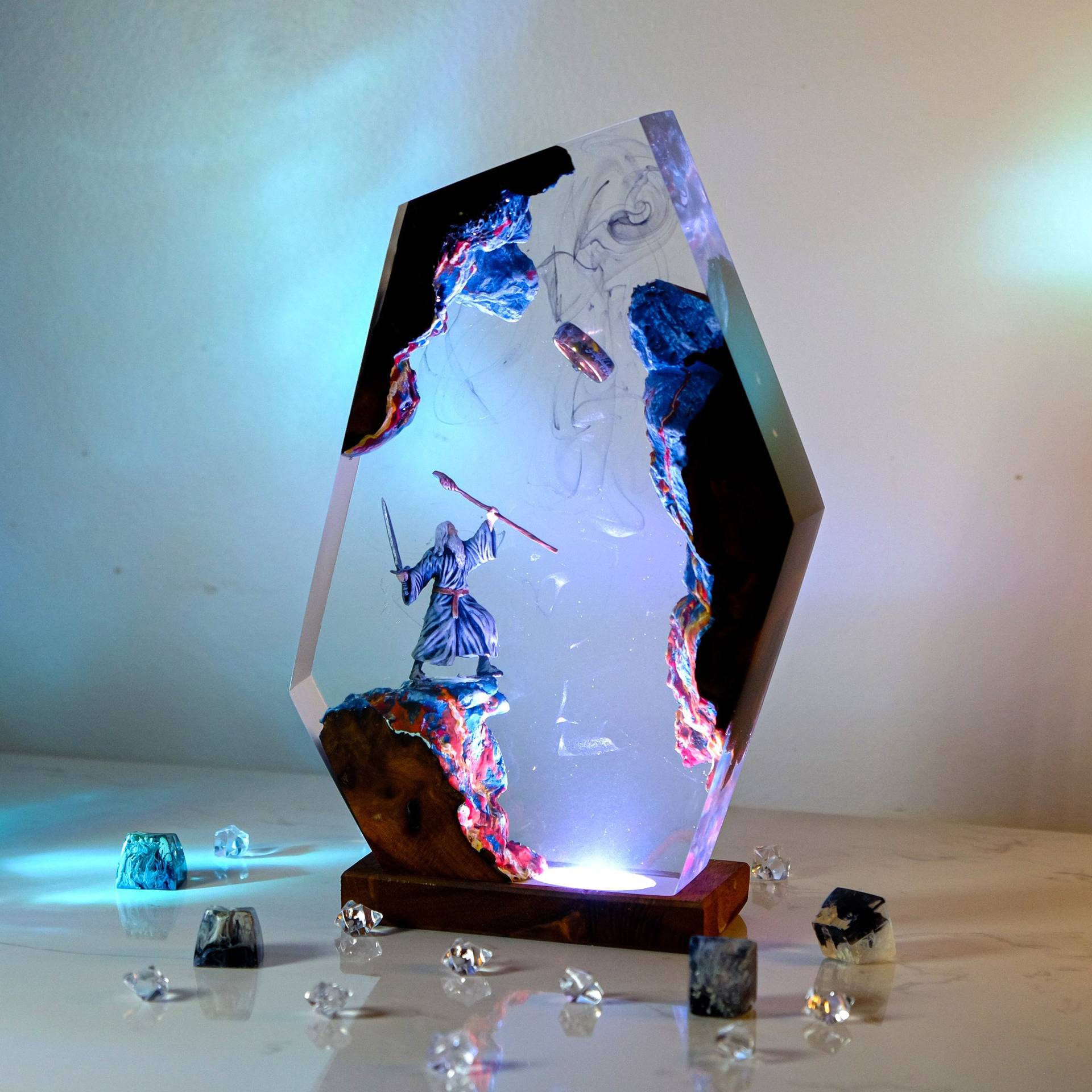 مصباح طاولة على شكل مشهد من في - مراجعة Home Decor Accessories وسعره
